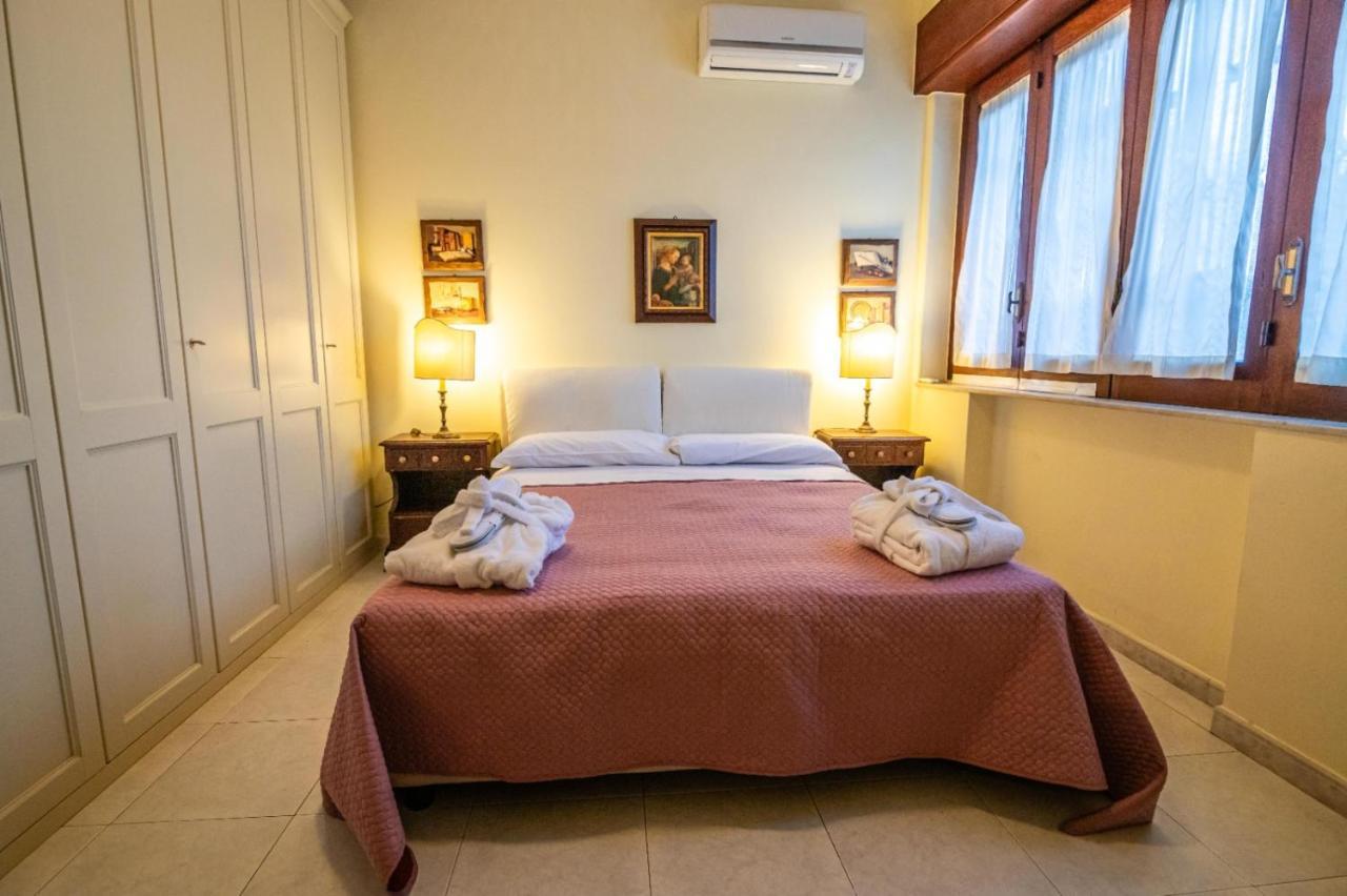 Courrier-House Apartment Aci Castello Bagian luar foto