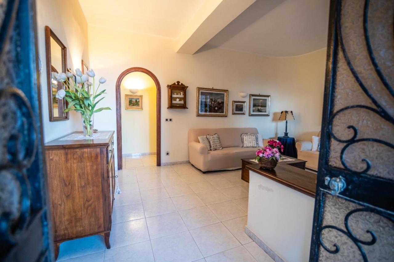 Courrier-House Apartment Aci Castello Bagian luar foto
